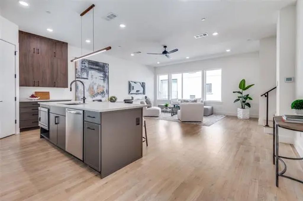 2908 Hawthorne Avenue 103, Dallas