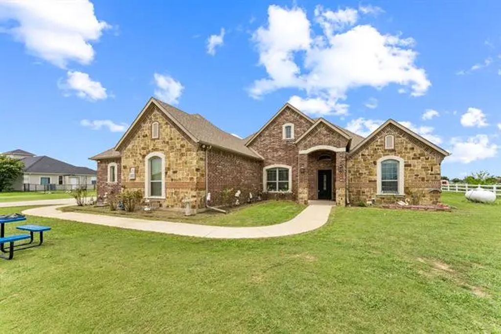 10525 Mustang Run, Forney