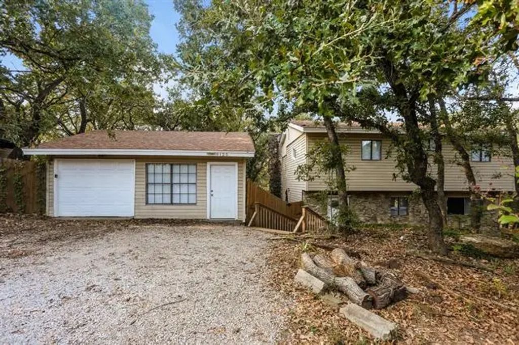 9125 Shawnee Trail, Flower Mound