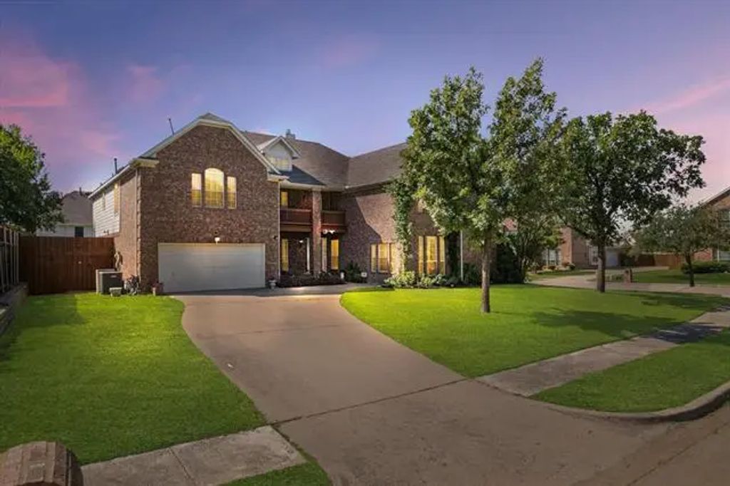 1233 Apache Lake Drive, Carrollton