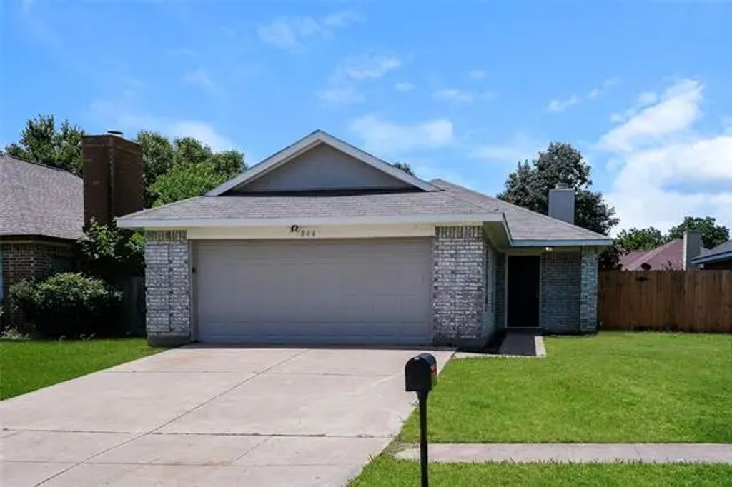 804 Melville Drive, Arlington