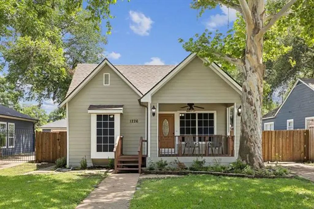 1226 Mountain Lake Road, Dallas