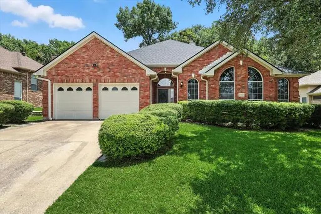 2402 Pittsburg Landing, Mesquite