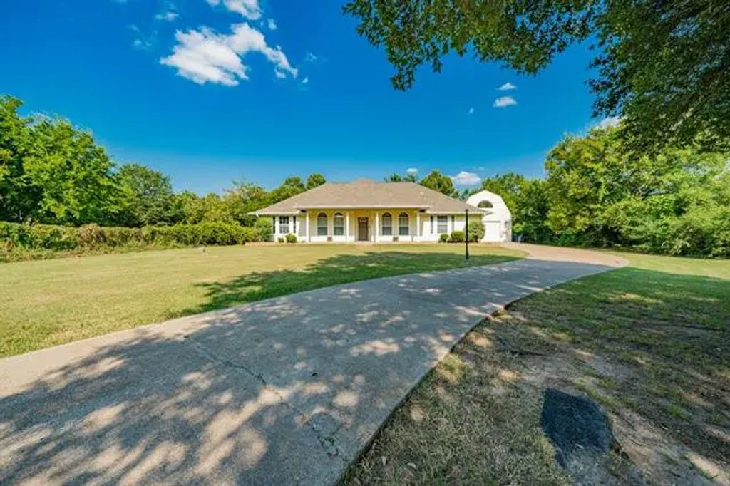 436 Cockrell Street, Eustace