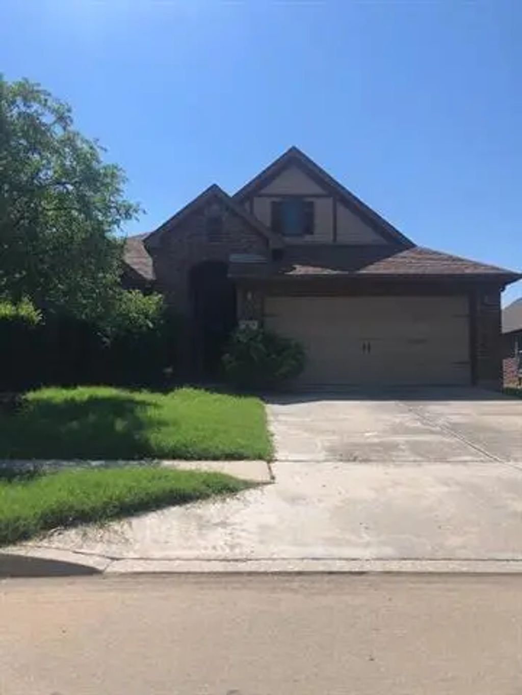 1612 Mockingbird Drive, Aubrey