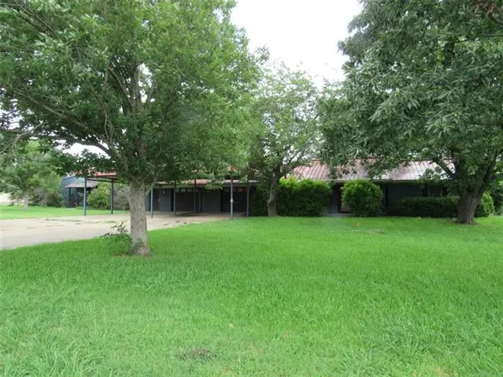 138 Quail Lake Drive E, Whitney