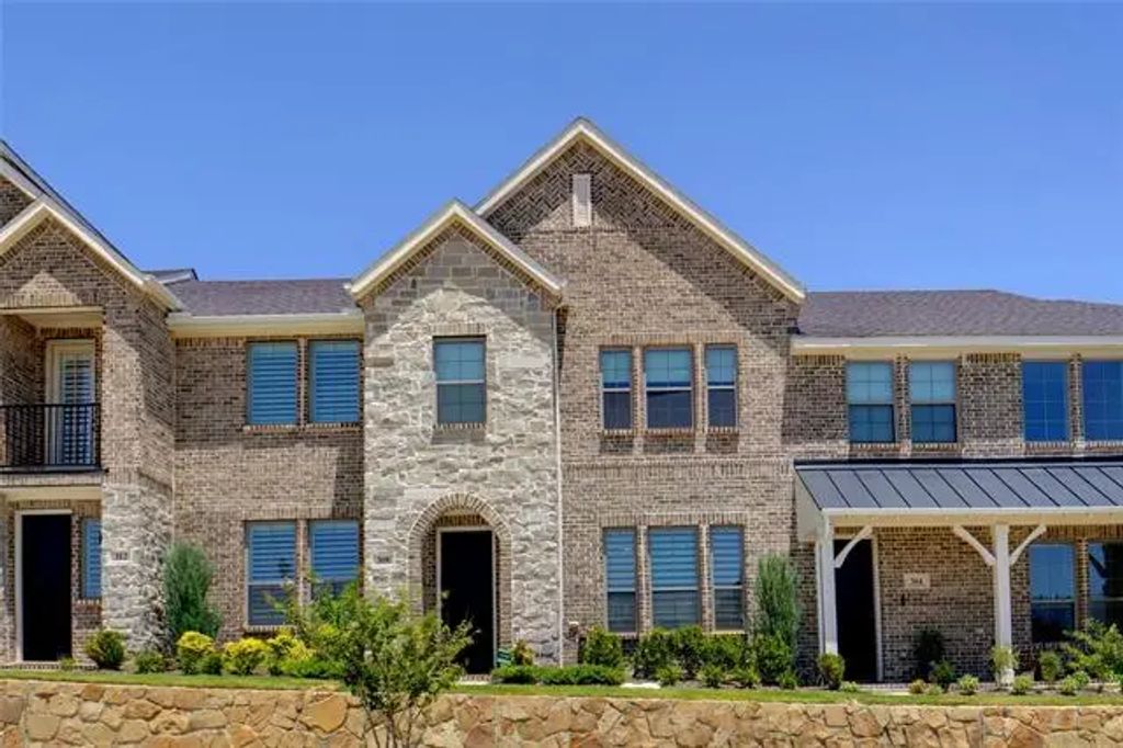 308 Spring Hill Road, Flower Mound