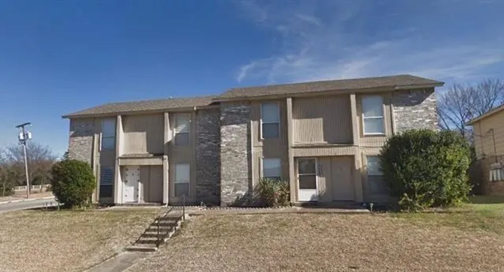3801 Coates Circle 3801-3807, Benbrook