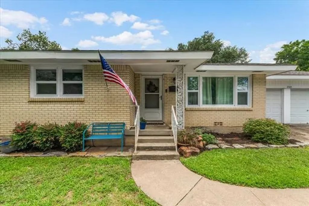 3525 London Lane, Richland Hills