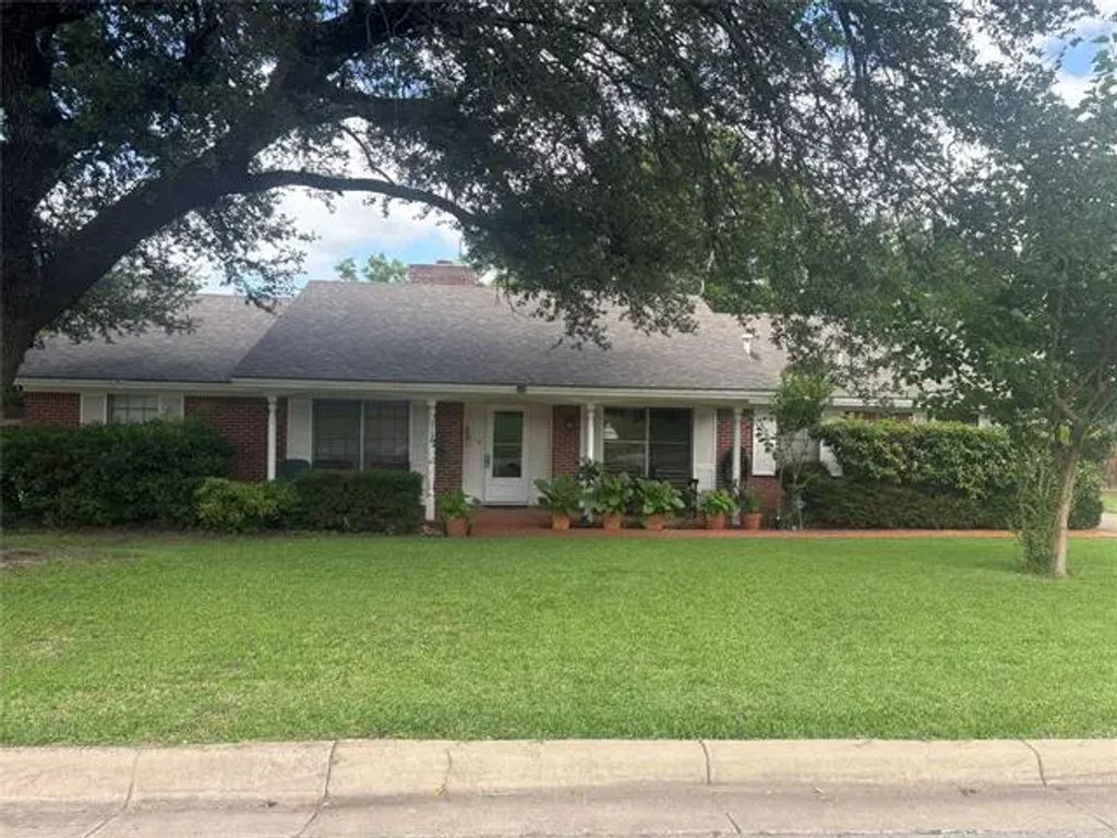 3012 Santa Fe Trail, Fort Worth