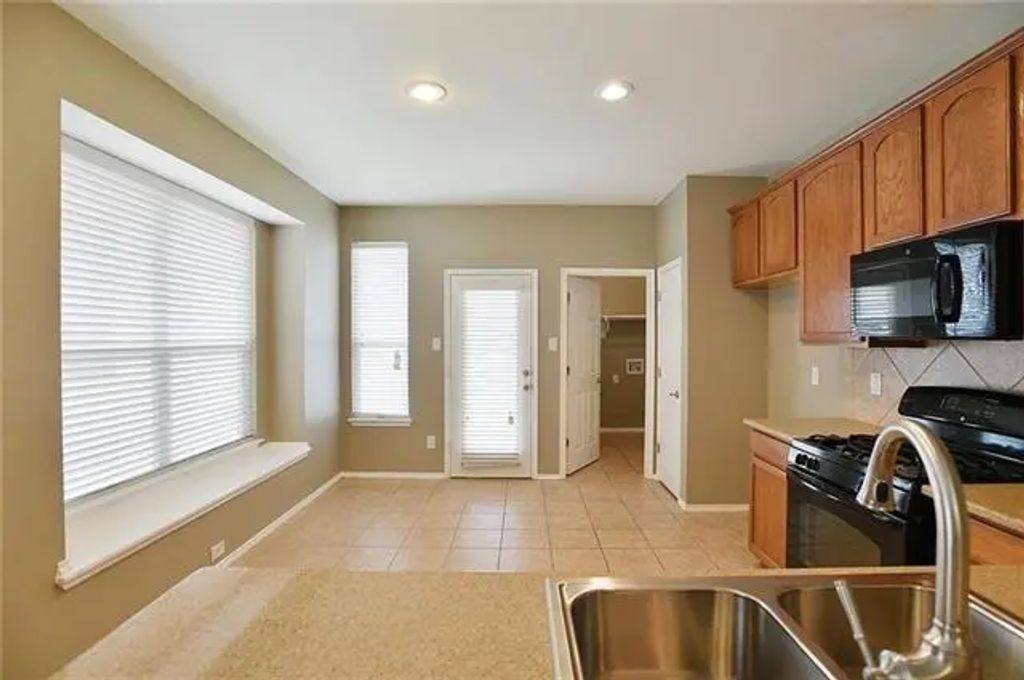 9109 Nathaniel Drive, Providence Village