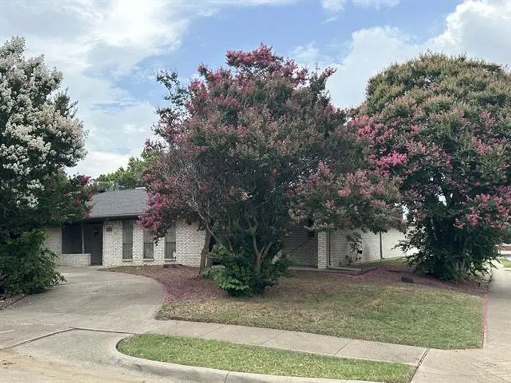 2613 Brennan Court, Plano