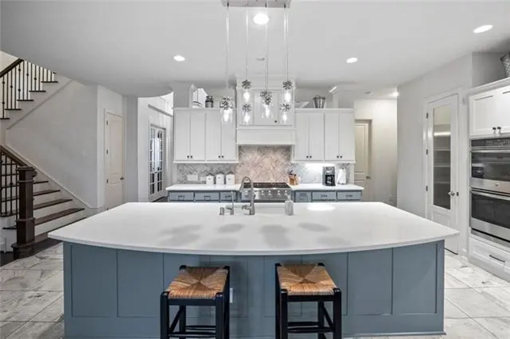 552 Hidden Meadow Drive, Keller