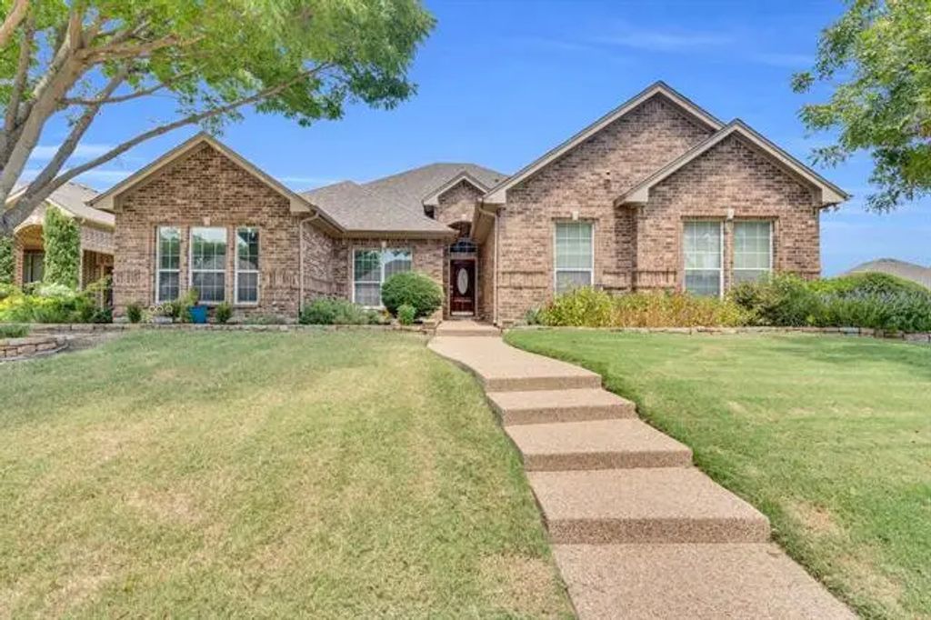 100 Chase Oaks Court, Mansfield