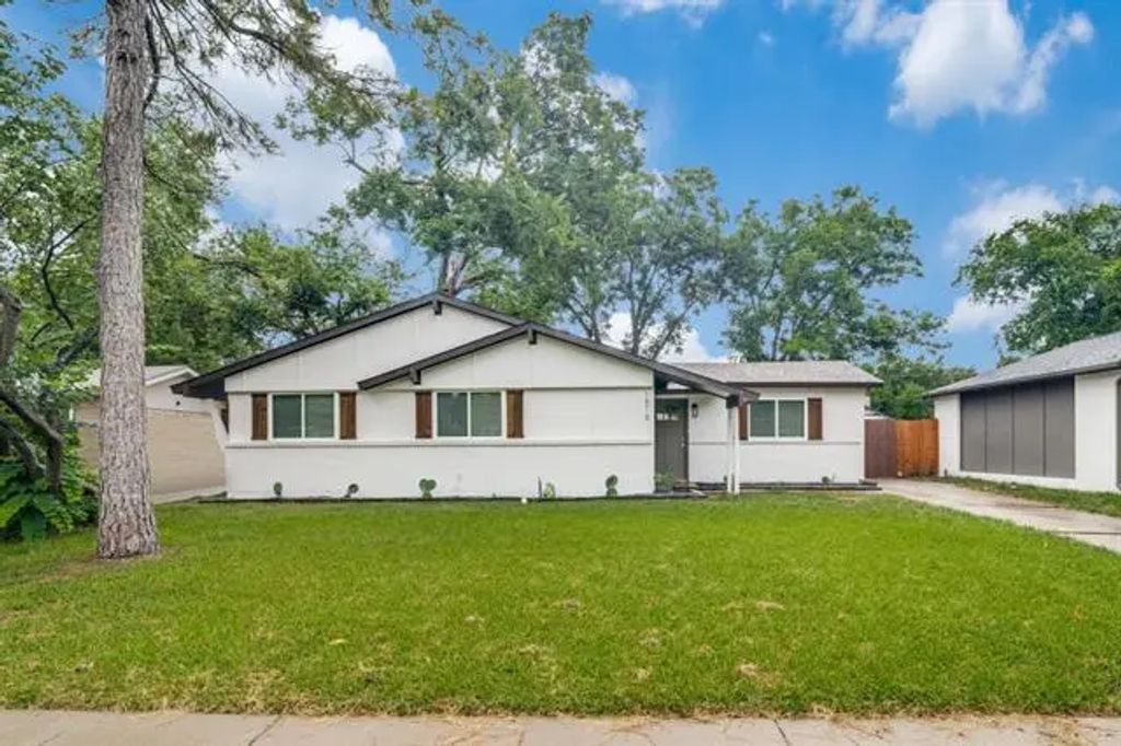 1516 Felix Drive, Plano