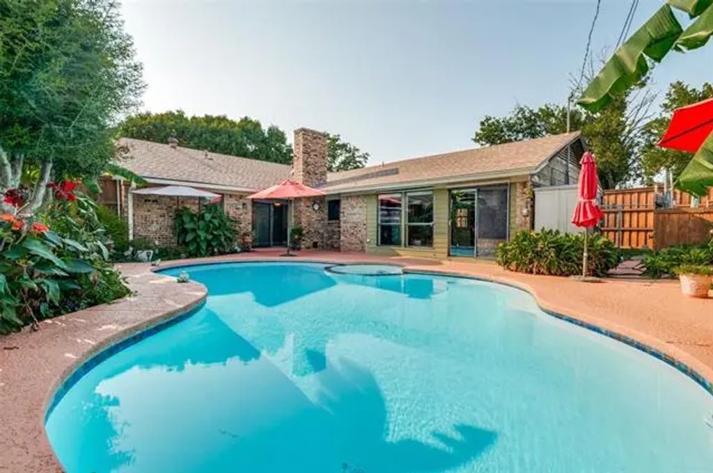 3324 Cardinal Lane, Irving