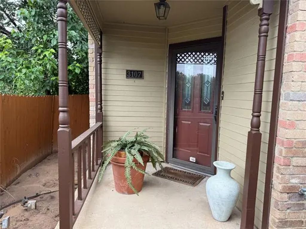 3107 Royal Lane, Dallas