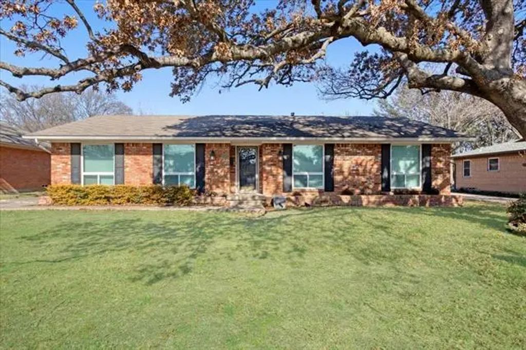 6317 E Lovers Lane, Dallas