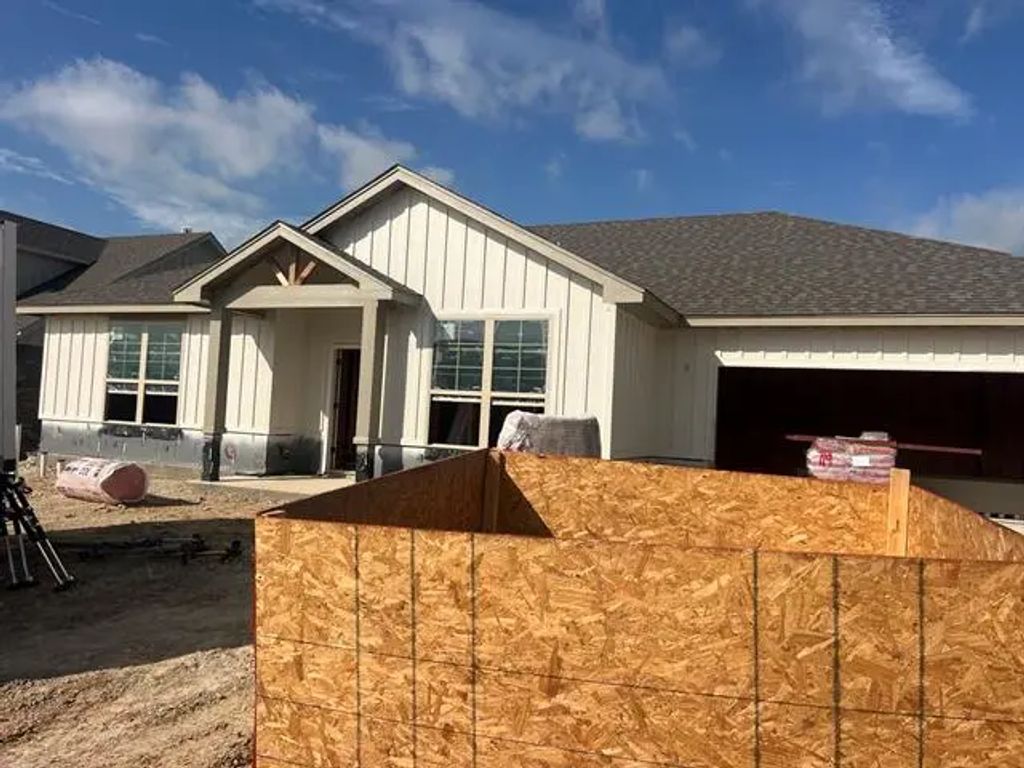 119 Mesa Drive, Glen Rose