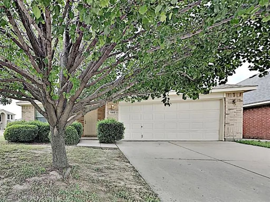 7584 Juliet Lane, Fort Worth