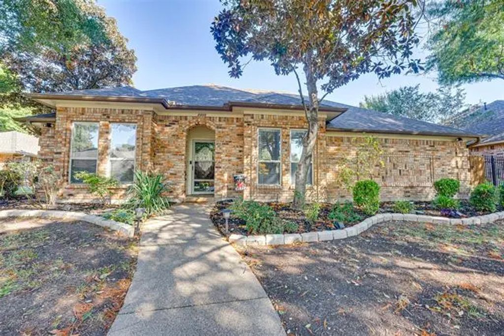 3305 Oak Trail Drive, Rowlett