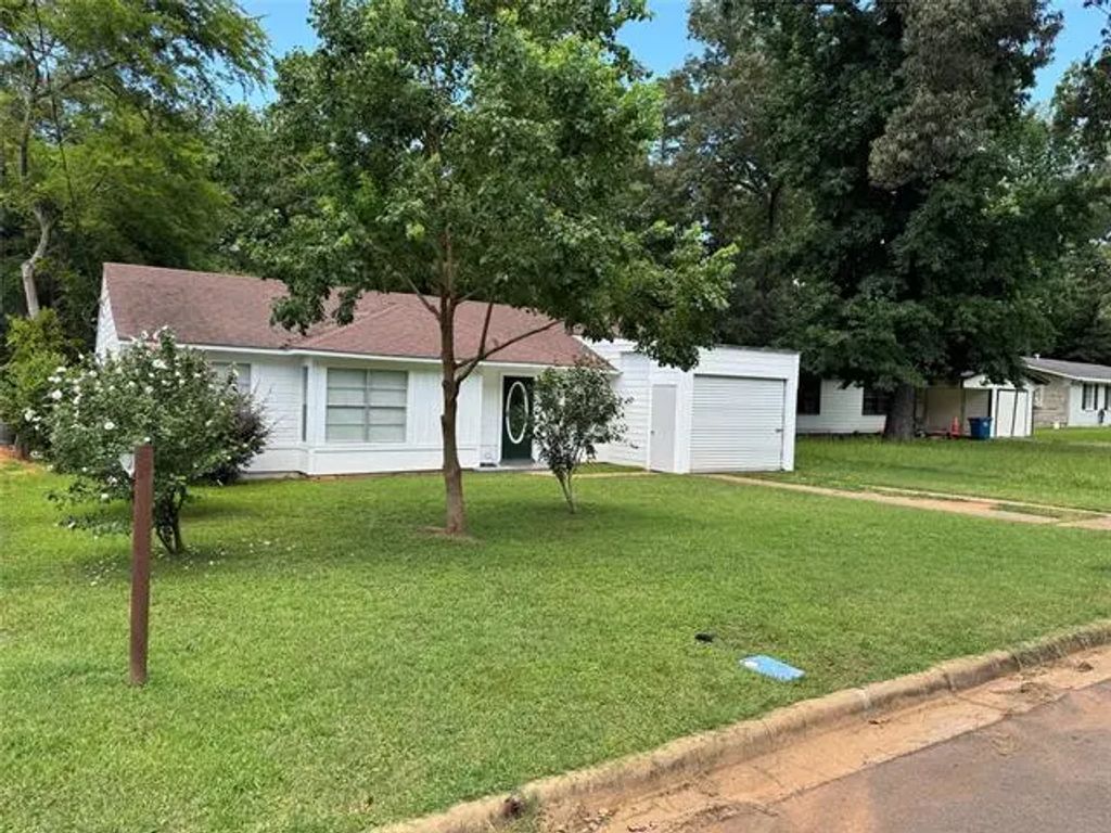 115 Wills Drive, Daingerfield