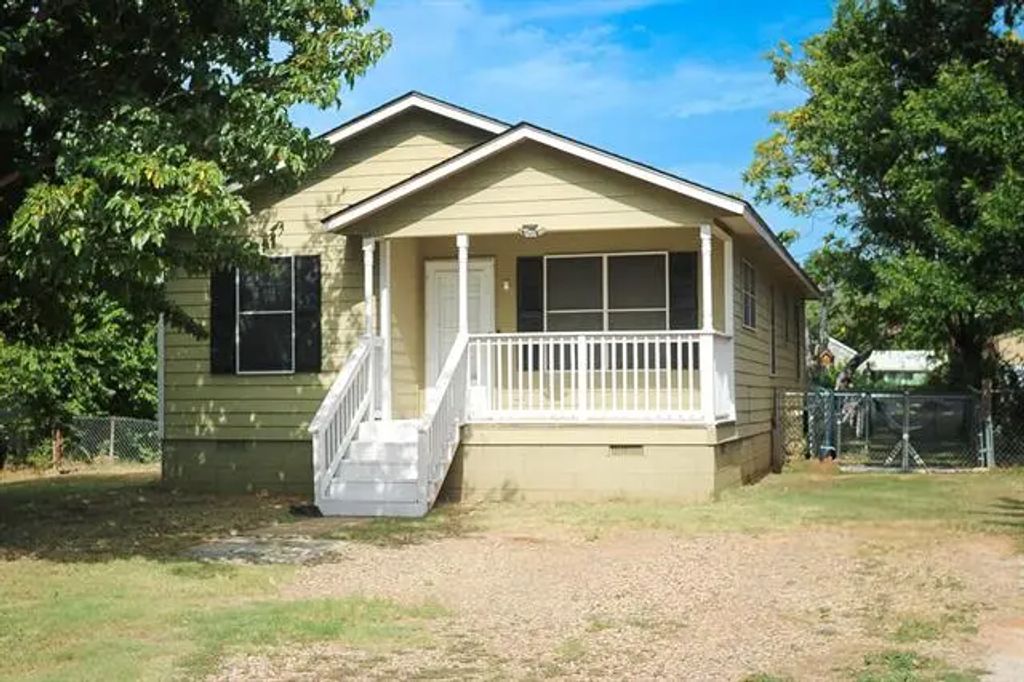 723 Carolina Street, Graham