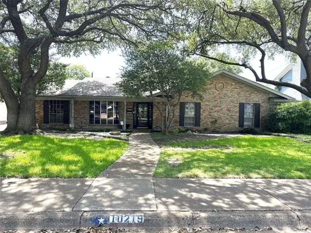 10219 Dale Crest Drive, Dallas