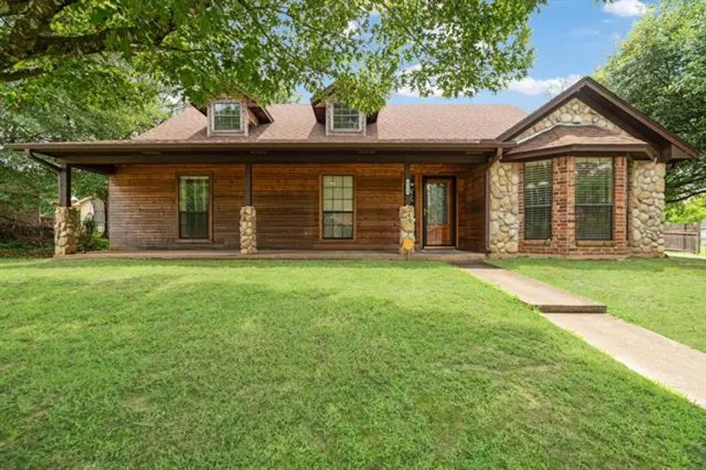 4580 Thomas Drive, Paris