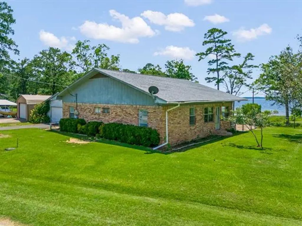 620 Shadywood Lane, Avinger