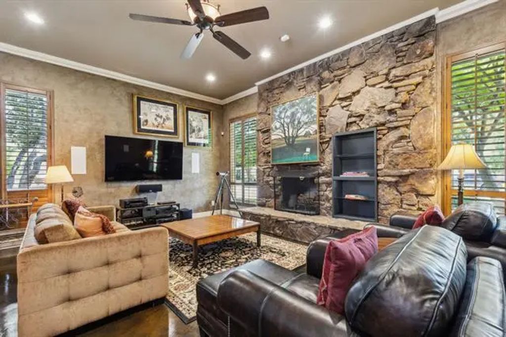 7412 Crofton Drive, Dallas