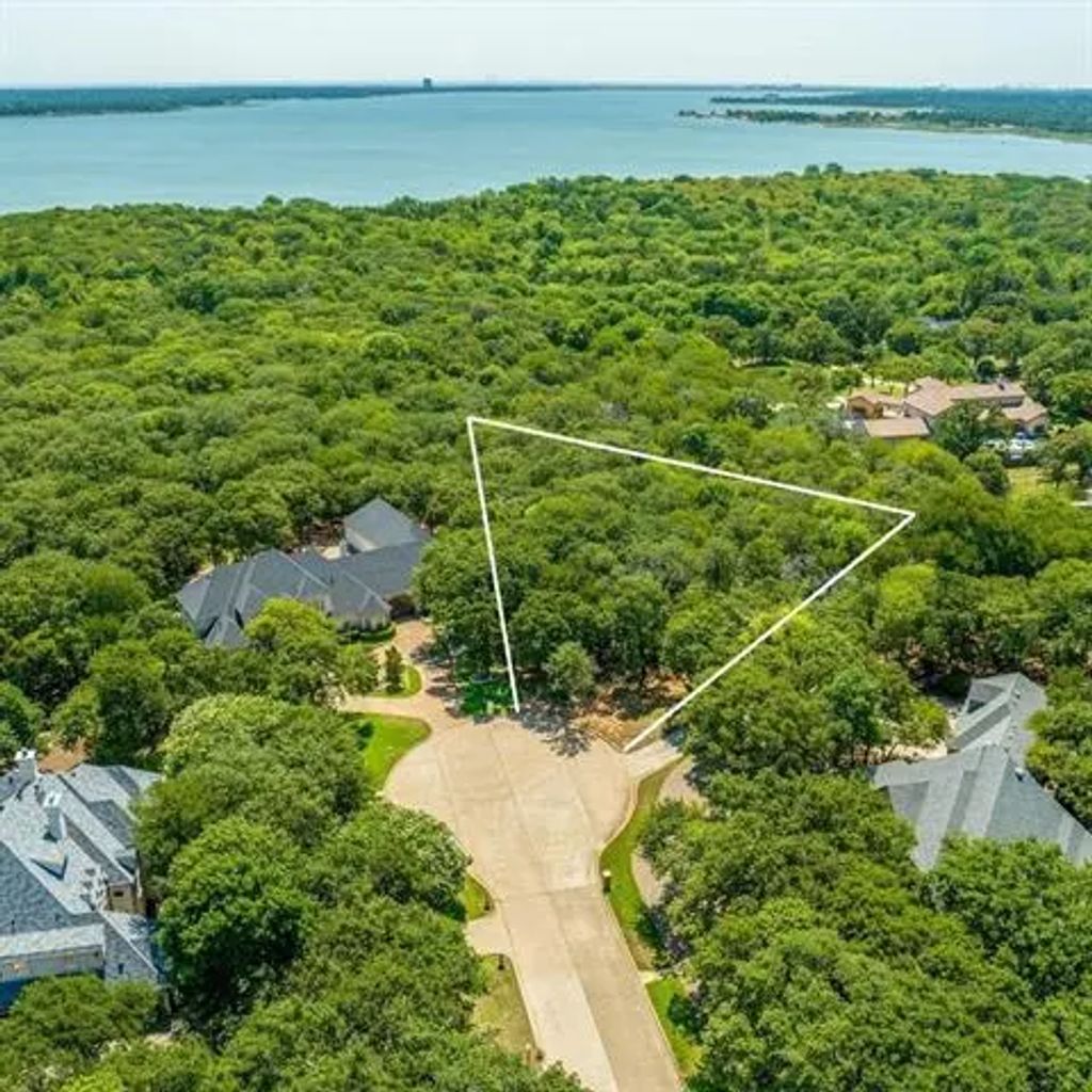 535 Brooks Court, Southlake