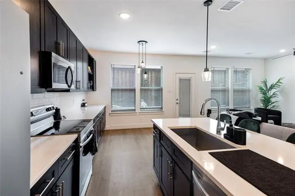 7322 Bree Court, Dallas
