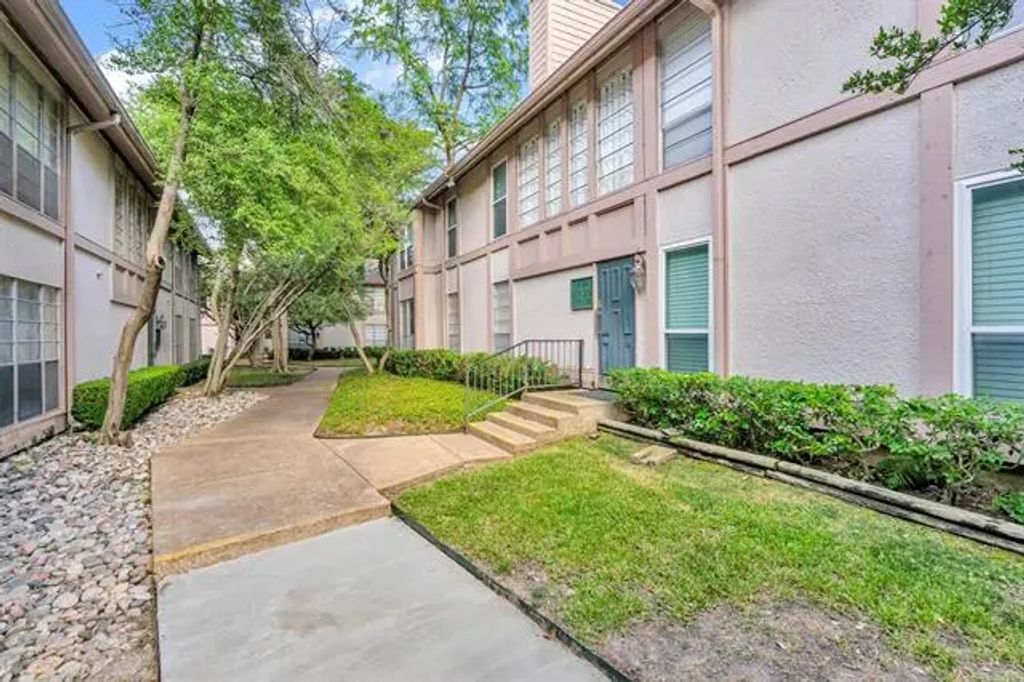 10584 High Hollows Drive 176, Dallas
