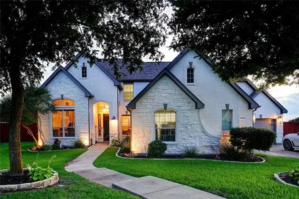 721 Huron Court, Prosper