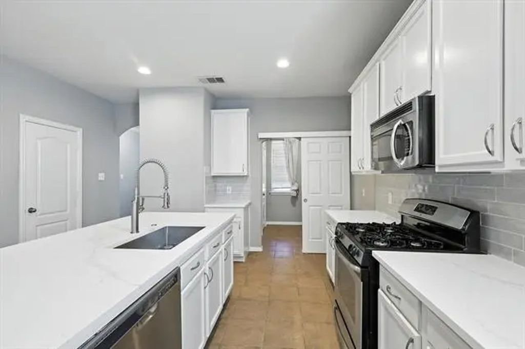 420 Perkins Drive, Lantana