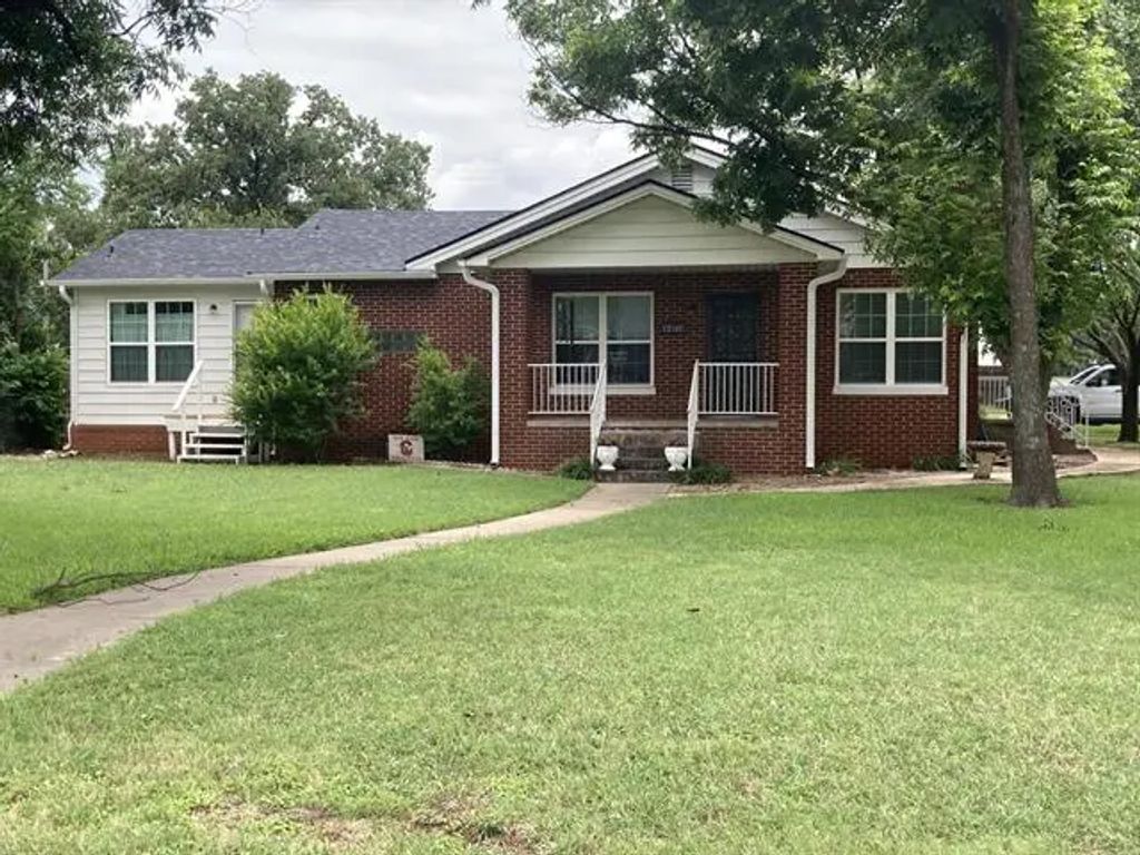 1101 Cherry Street, Graham