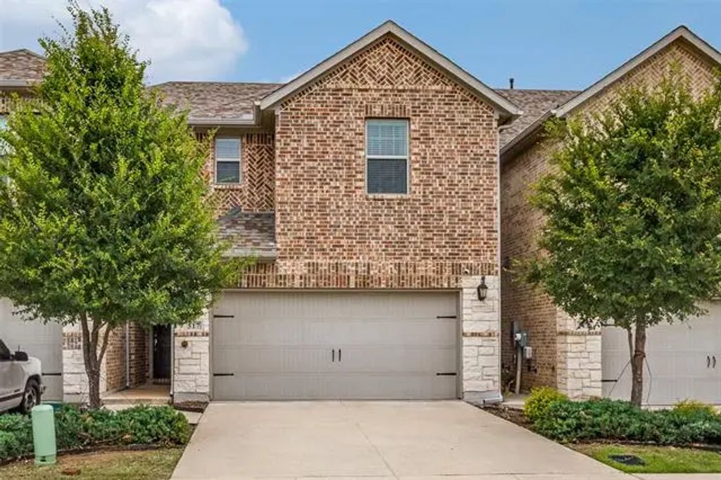 517 Hutchinson Lane, Lewisville