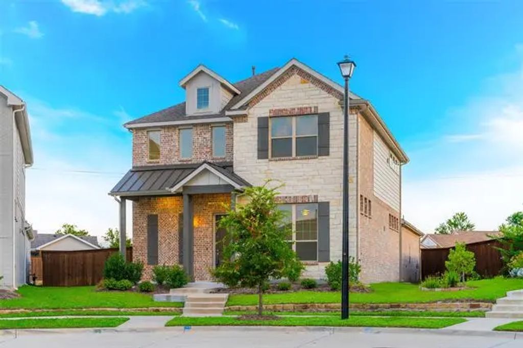 2730 Geranium Lane, Garland
