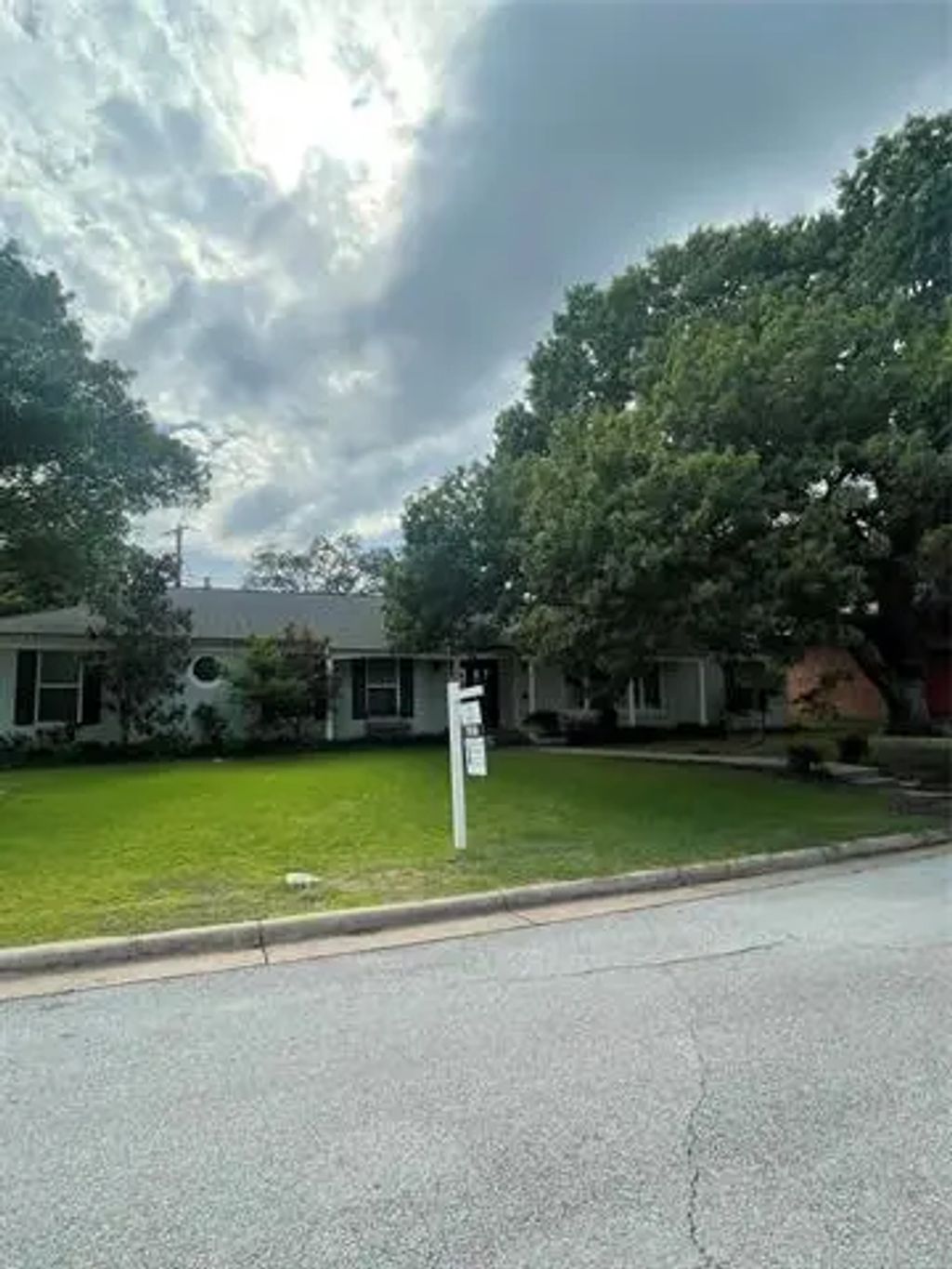 4400 Warnock Court, Fort Worth