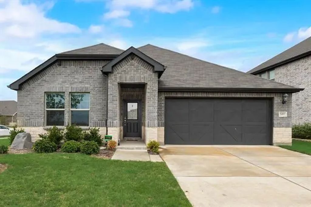 3401 Triumph Drive, Denton