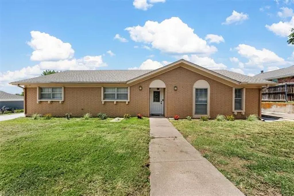 8509 Briargrove Drive, Woodway