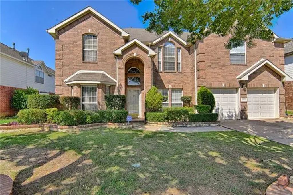 1811 Fairfax Drive, Mansfield
