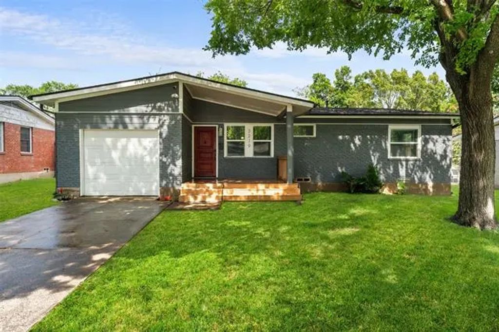 3219 Healey Drive, Dallas