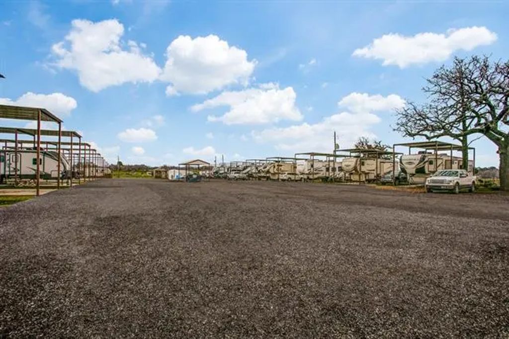 10759 N Fm 730, Boyd