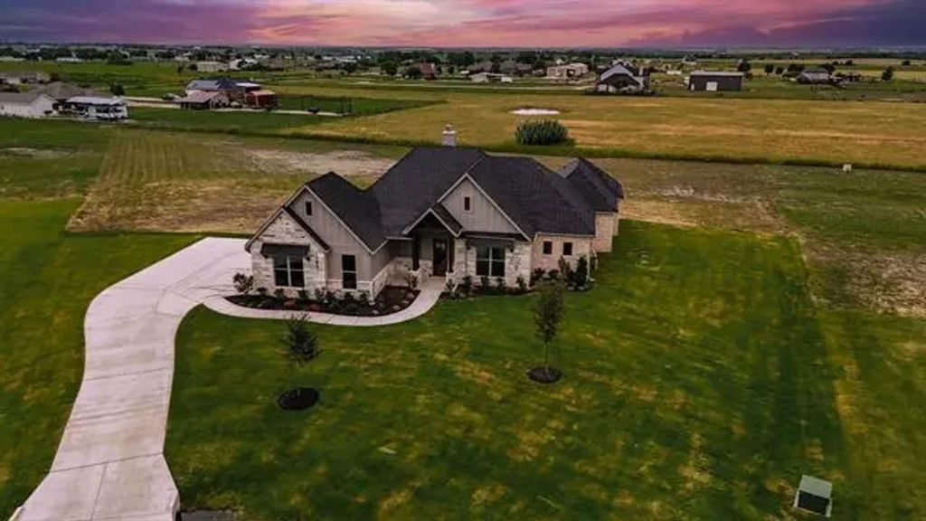 10681 Millet Lane, Venus
