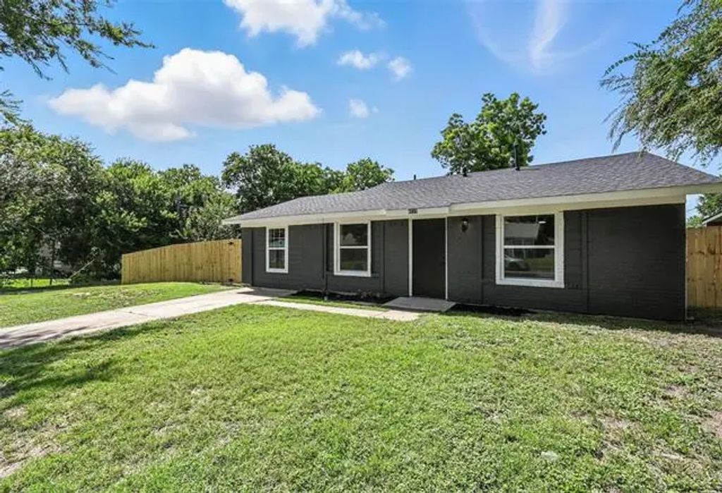 4225 Rust College Drive, Dallas