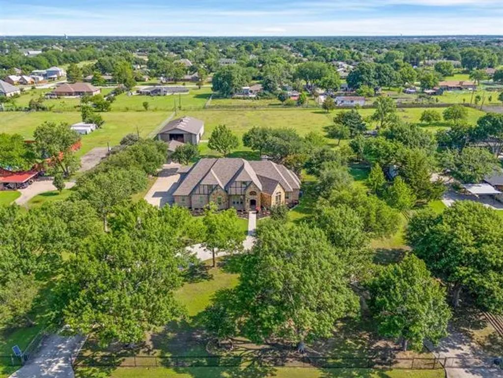 1707 Ponderosa, Sachse