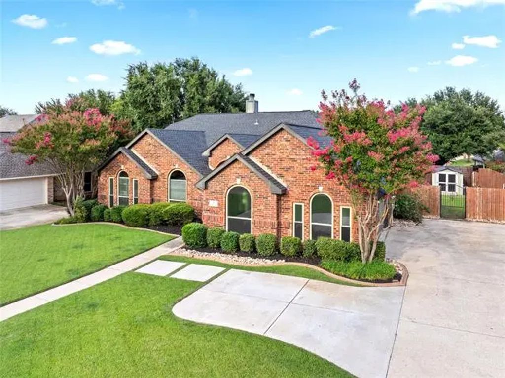 36 W Hillside Place, Trophy Club