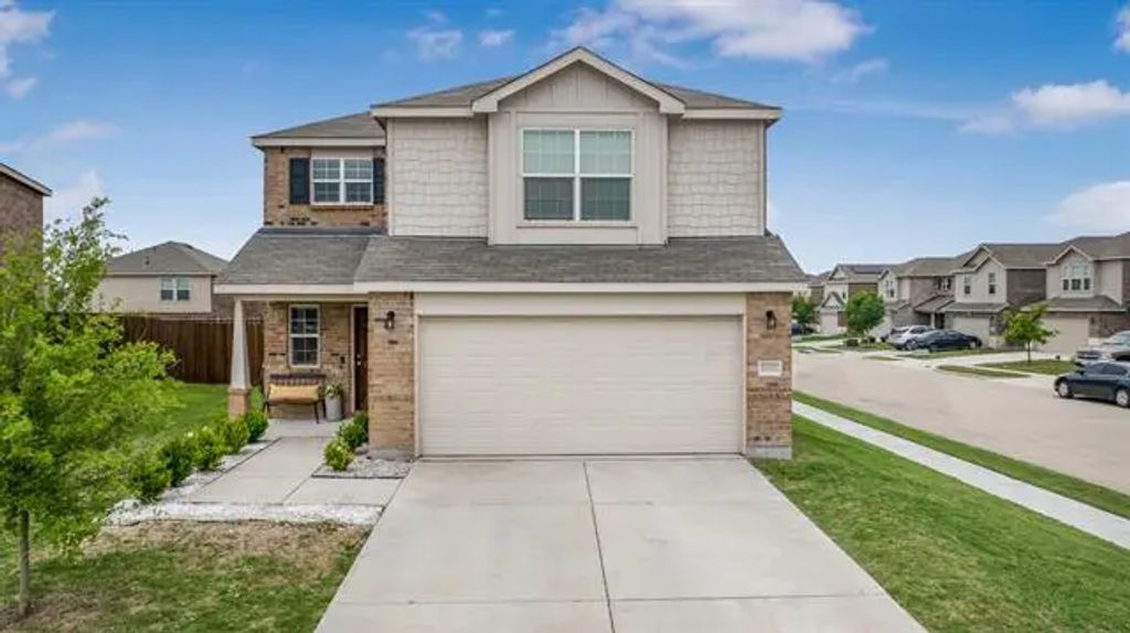 1802 Arcola Court, Forney